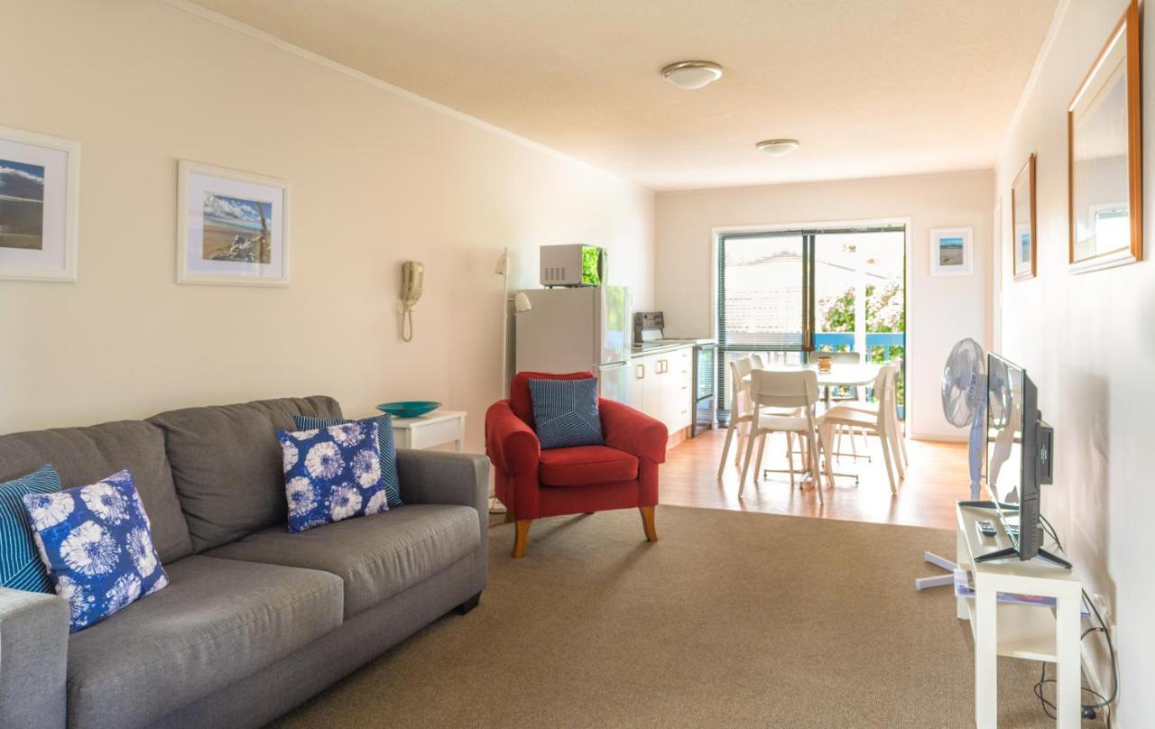 Snells Beach Motel Екстериор снимка