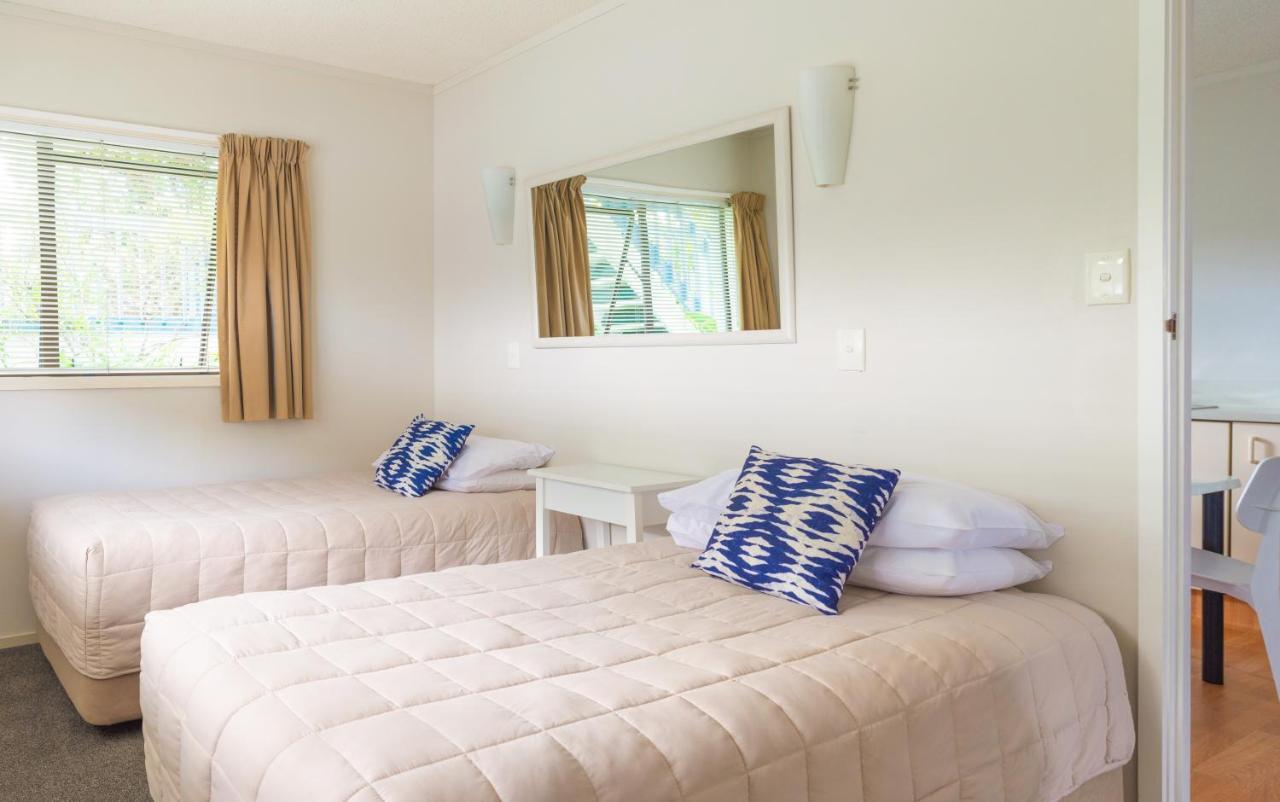 Snells Beach Motel Екстериор снимка