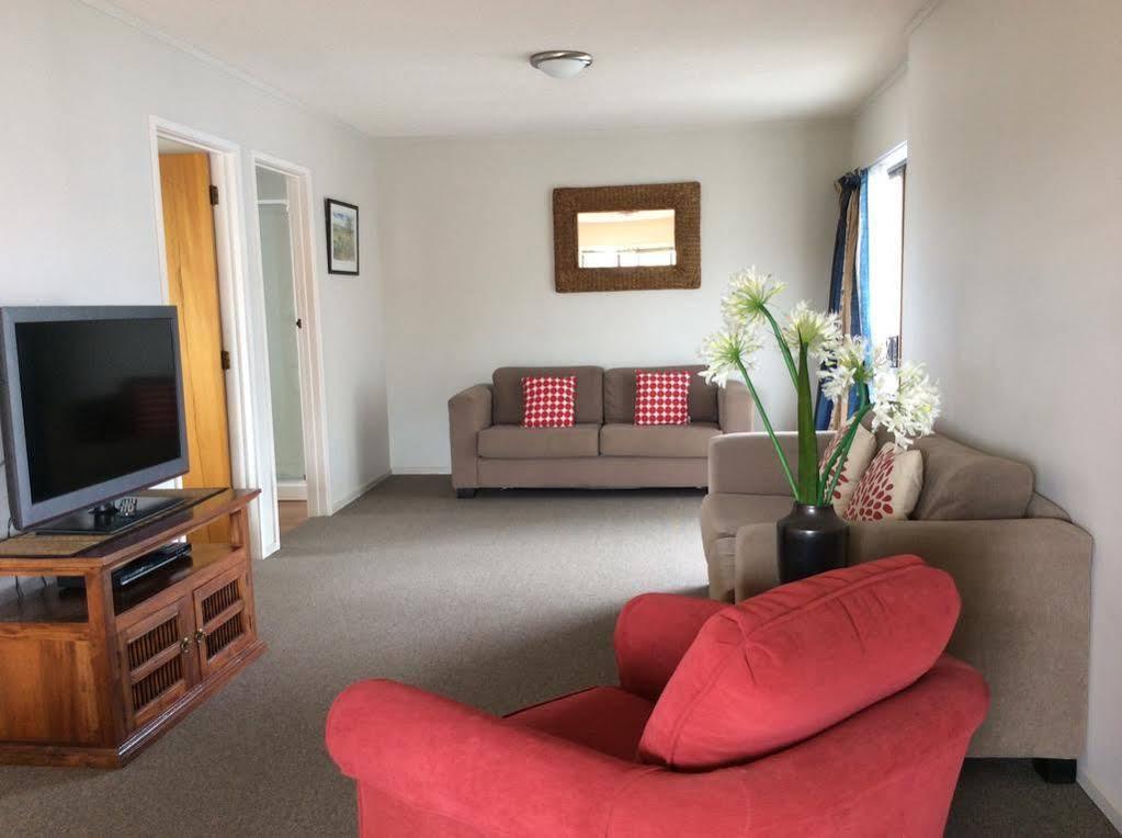 Snells Beach Motel Екстериор снимка
