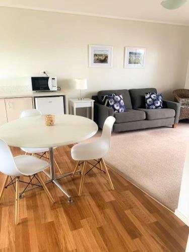 Snells Beach Motel Екстериор снимка