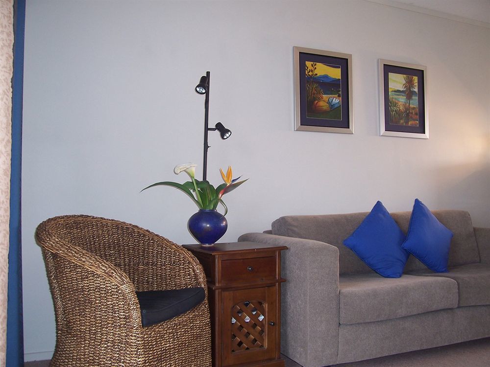 Snells Beach Motel Екстериор снимка