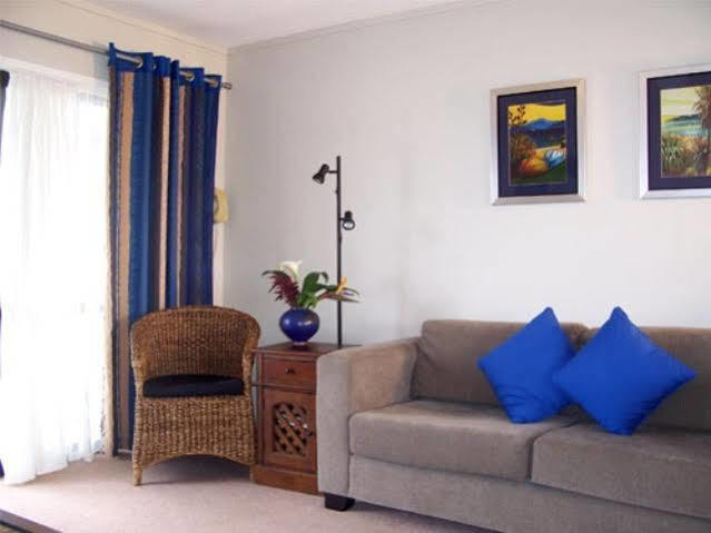 Snells Beach Motel Екстериор снимка